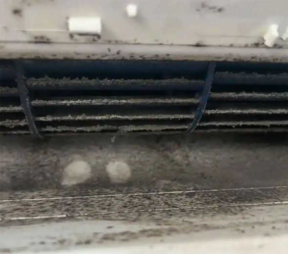 涞水空调吹的风有股烧焦味是怎么回事